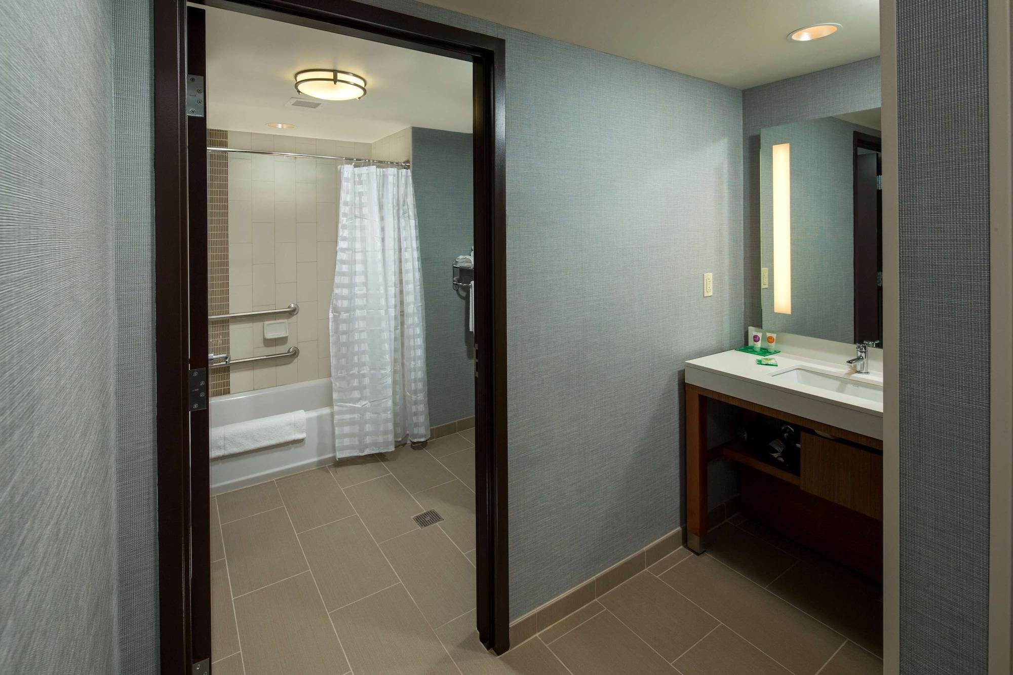 Hyatt Place Bloomington / Normal Eksteriør billede